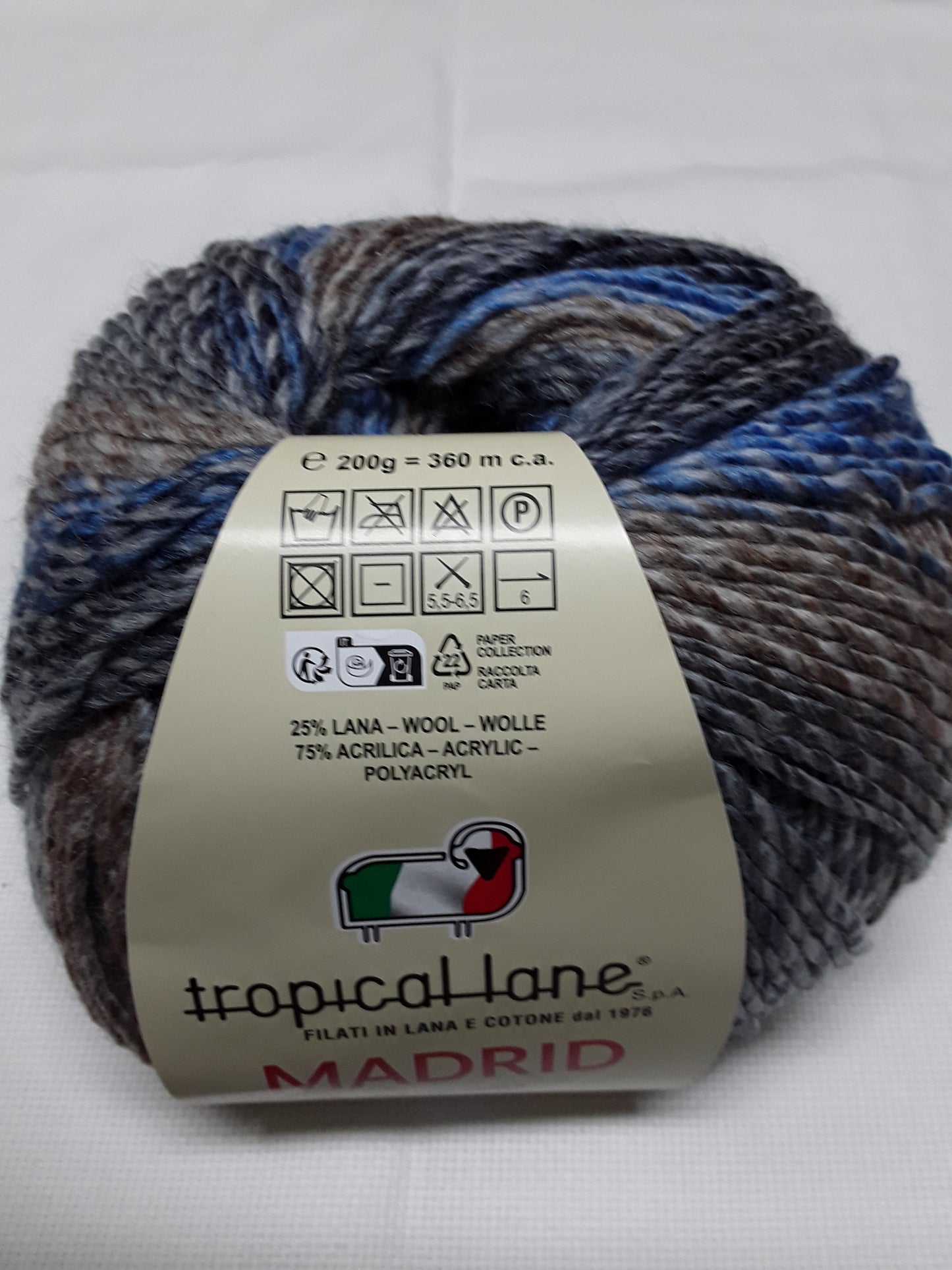 Madrid Tropical Lane gomitolo maxi da 200gr per 360 metri si lavora con ferri 5,5/6,5 e uncinetto 6