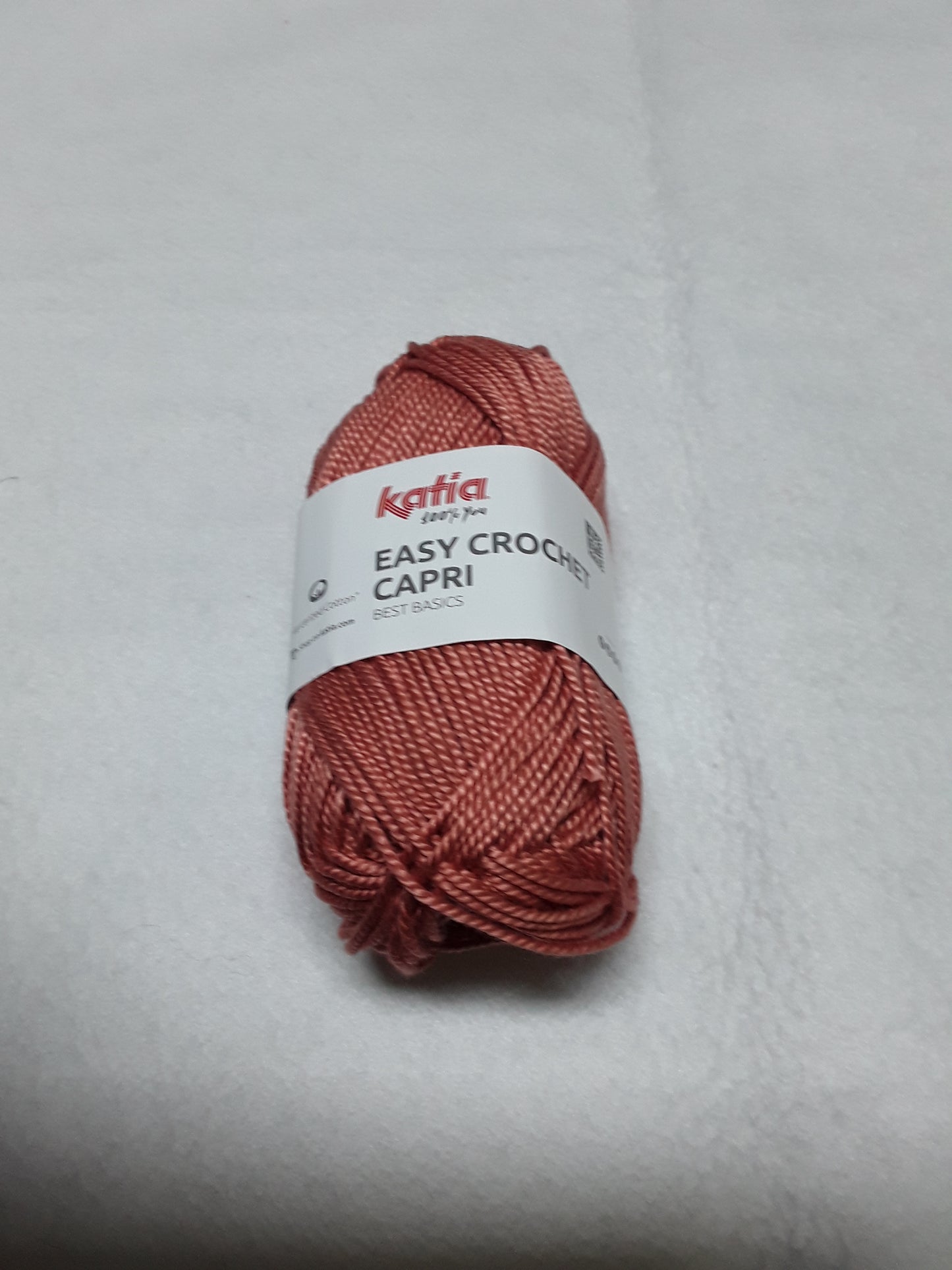 EASY CROCHET CAPRI KATIA 50 GR METRI 85 SI LAVORA CON UNCINETTO 4,5/5 E FERRI 4 /4,5