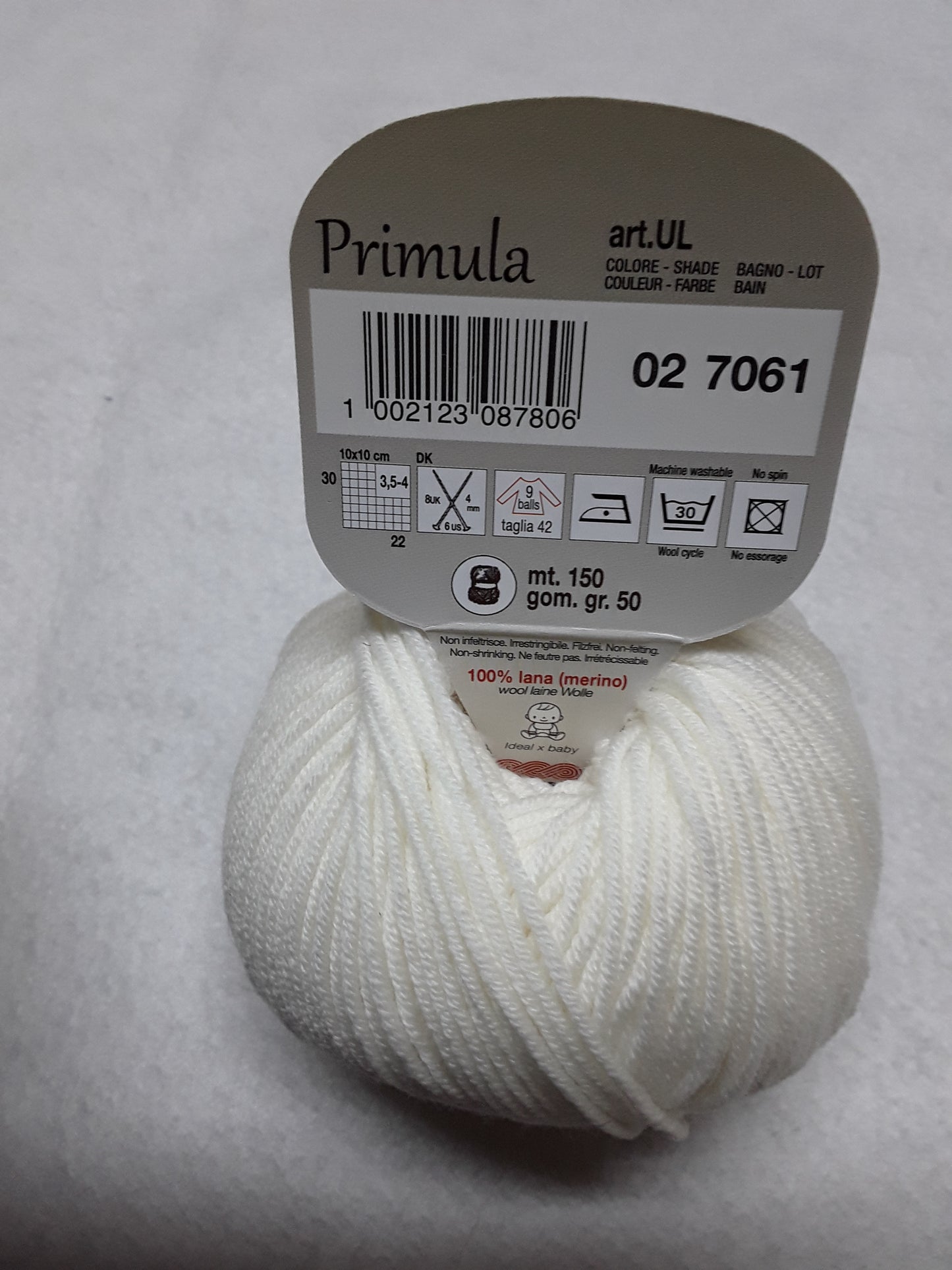 PRIMULA ADRIAFIL 50 GR METRI 150 100% lana (merino extra fine) Ferri: 4mm